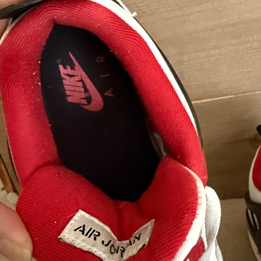 Authentic | 🔥 Fire Red Jordan 4 - Picture 13 of 17